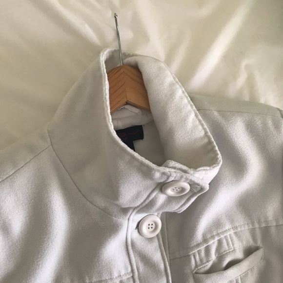 Coat - Picture 4 of 8